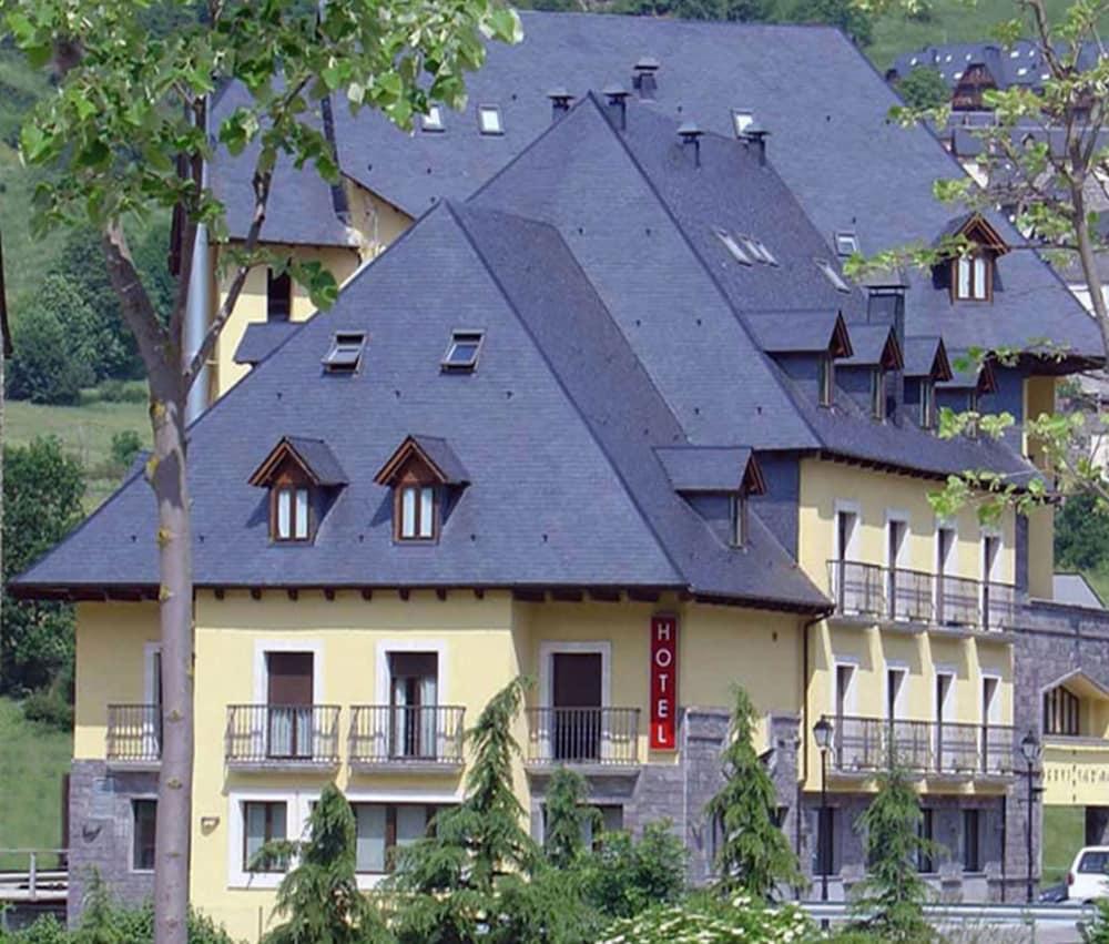 Hotel Spa Acevi Val d’Aran Vielha Exterior foto