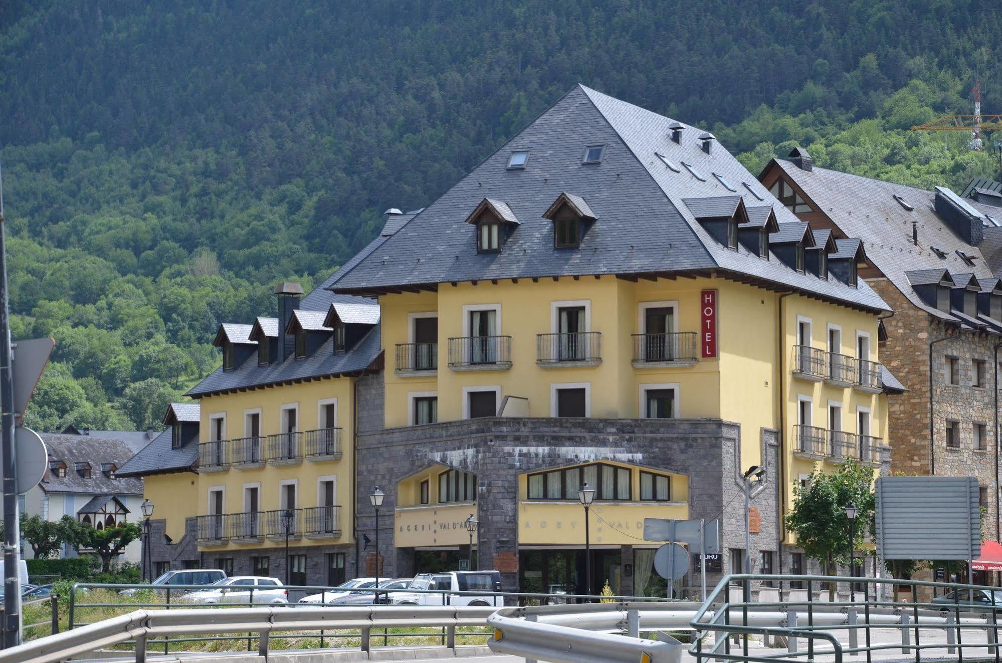 Hotel Spa Acevi Val d’Aran Vielha Exterior foto